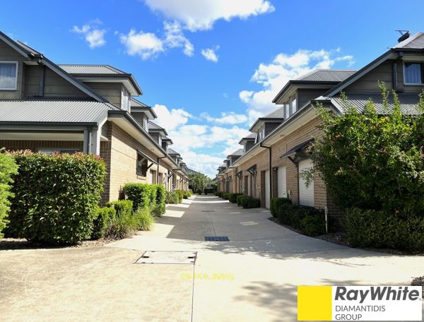 3 bedrooms Townhouse in 10/90-92 Irwin Street WERRINGTON NSW, 2747