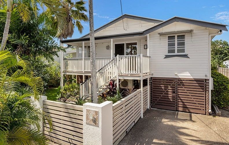 3 bedrooms House in 1/47 Goldring Street HERMIT PARK QLD, 4812