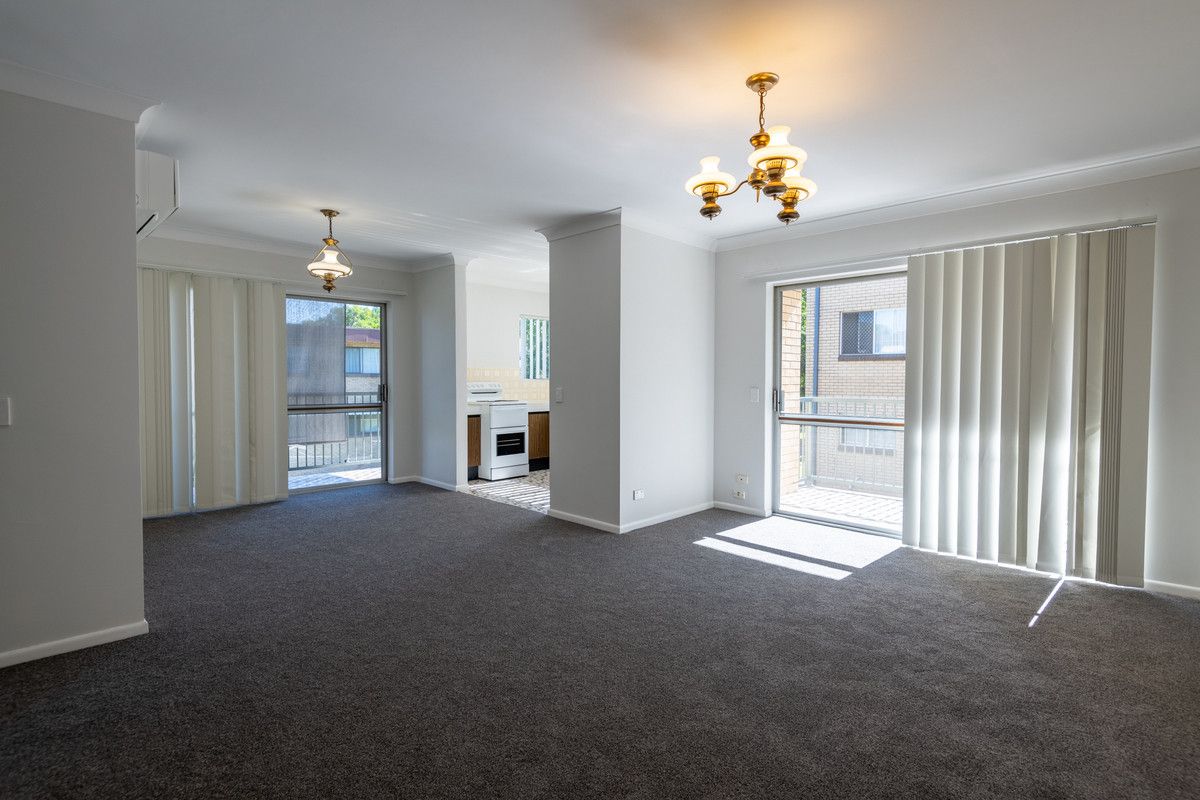 2 bedrooms Apartment / Unit / Flat in 3/23 Macauley Street COORPAROO QLD, 4151