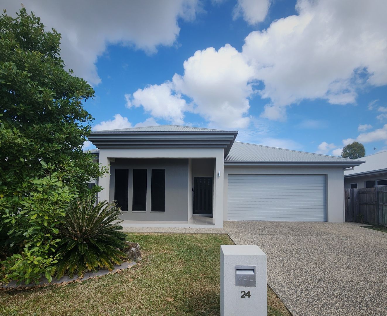 24 Broadwater Terrace, Idalia QLD 4811, Image 1