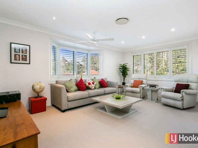 7 Curtis Close, Green Point NSW 2251, Image 2