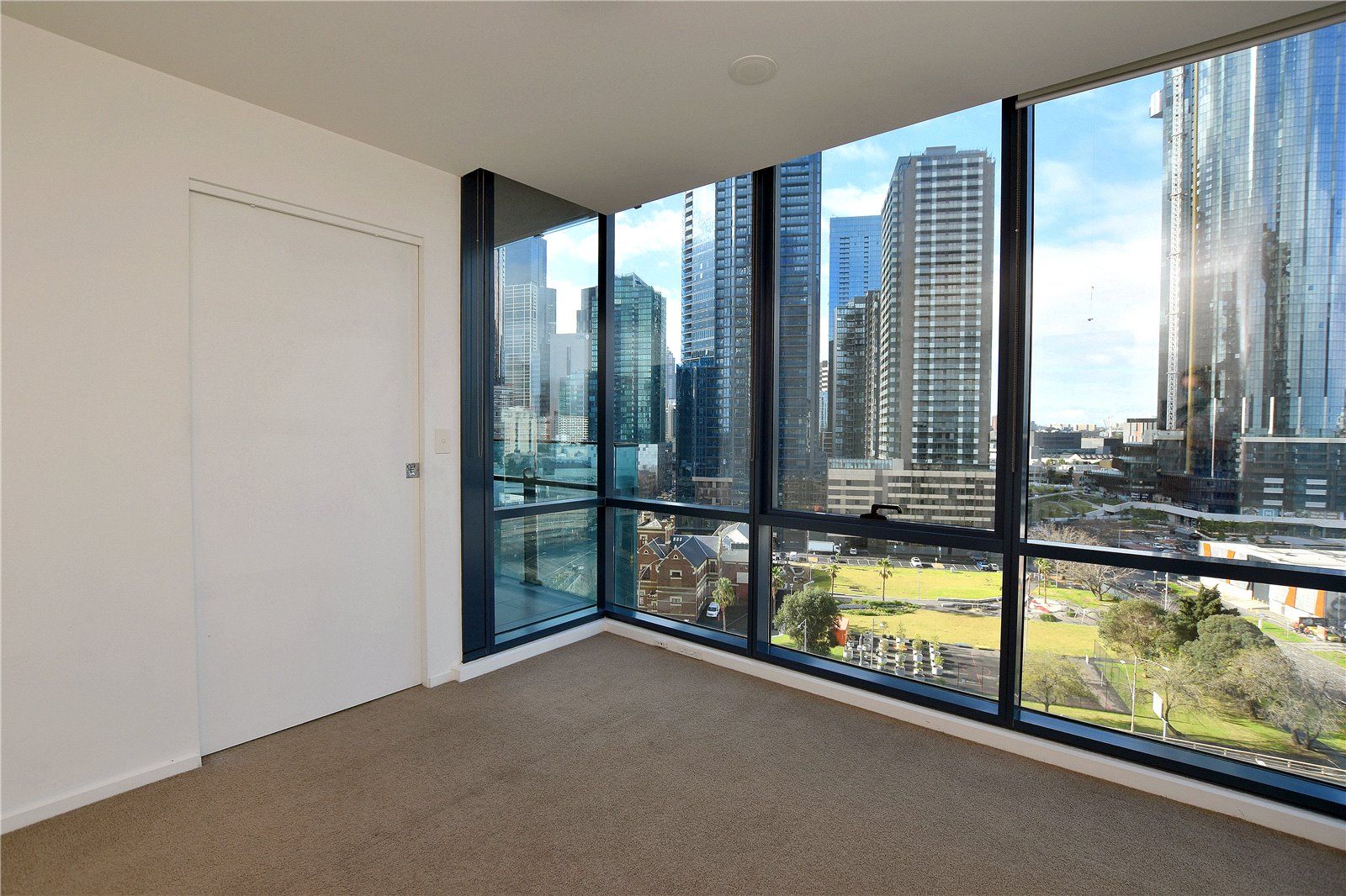 2 bedrooms Apartment / Unit / Flat in 1104/241 City Road SOUTHBANK VIC, 3006