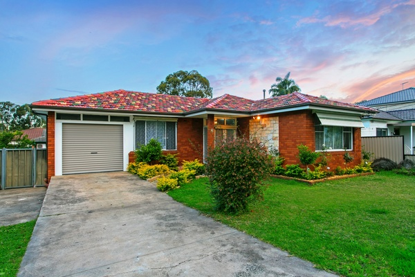 2 Carrington Street, Revesby NSW 2212