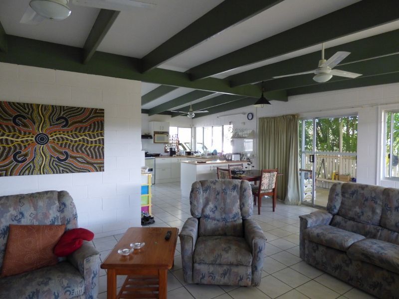 33 Drummer Street, Tin Can Bay QLD 4580, Image 2