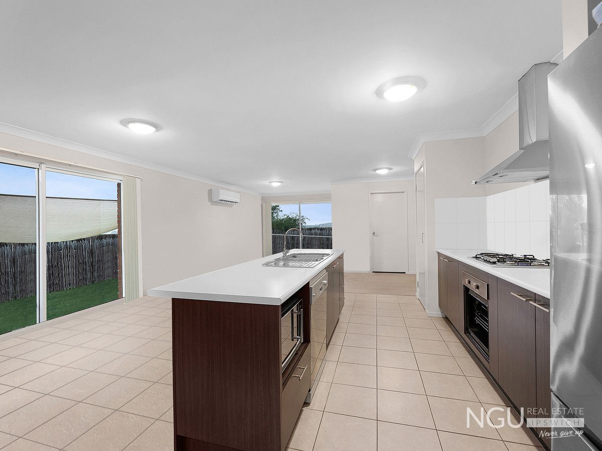 33 Peregrine Drive, Lowood QLD 4311, Image 2