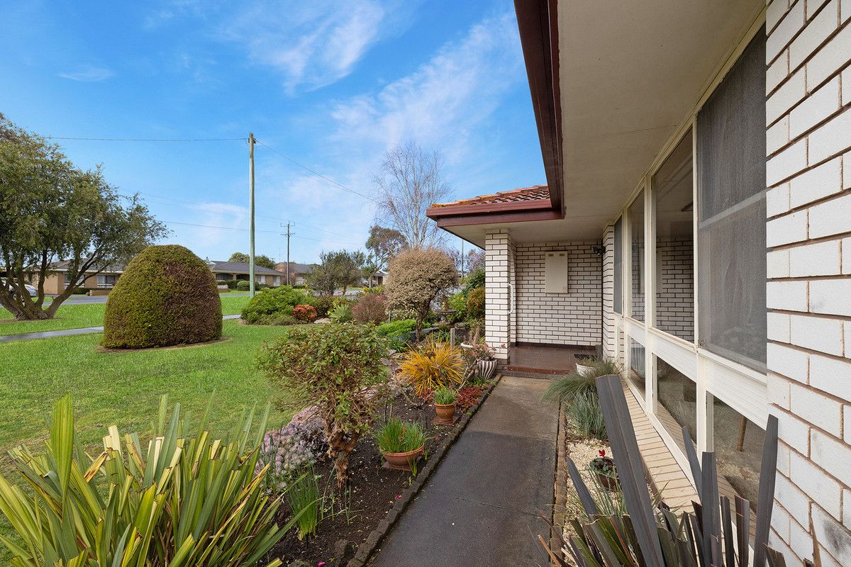 23 Anzac Avenue, Koroit VIC 3282, Image 2