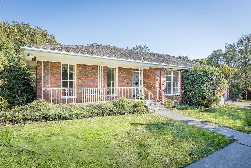 3 bedrooms Apartment / Unit / Flat in 1/27 Trafalgar Street MONT ALBERT VIC, 3127