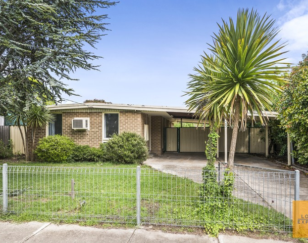 25 Kingsford Avenue, Melton South VIC 3338