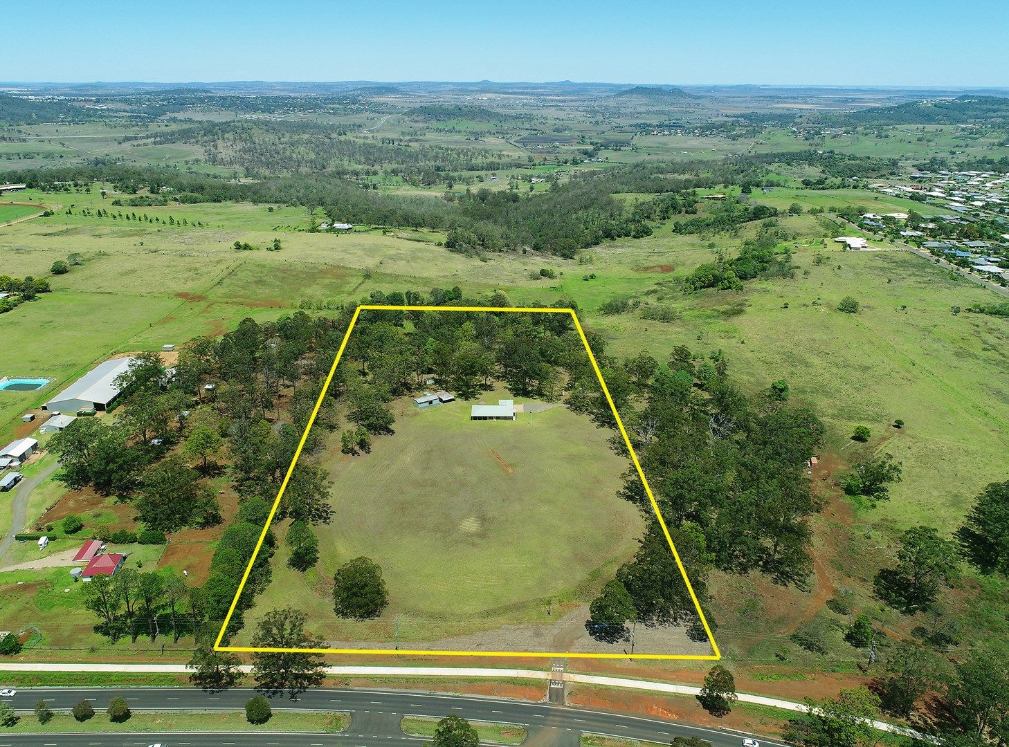 10724 New England Highway, Highfields QLD 4352, Image 0