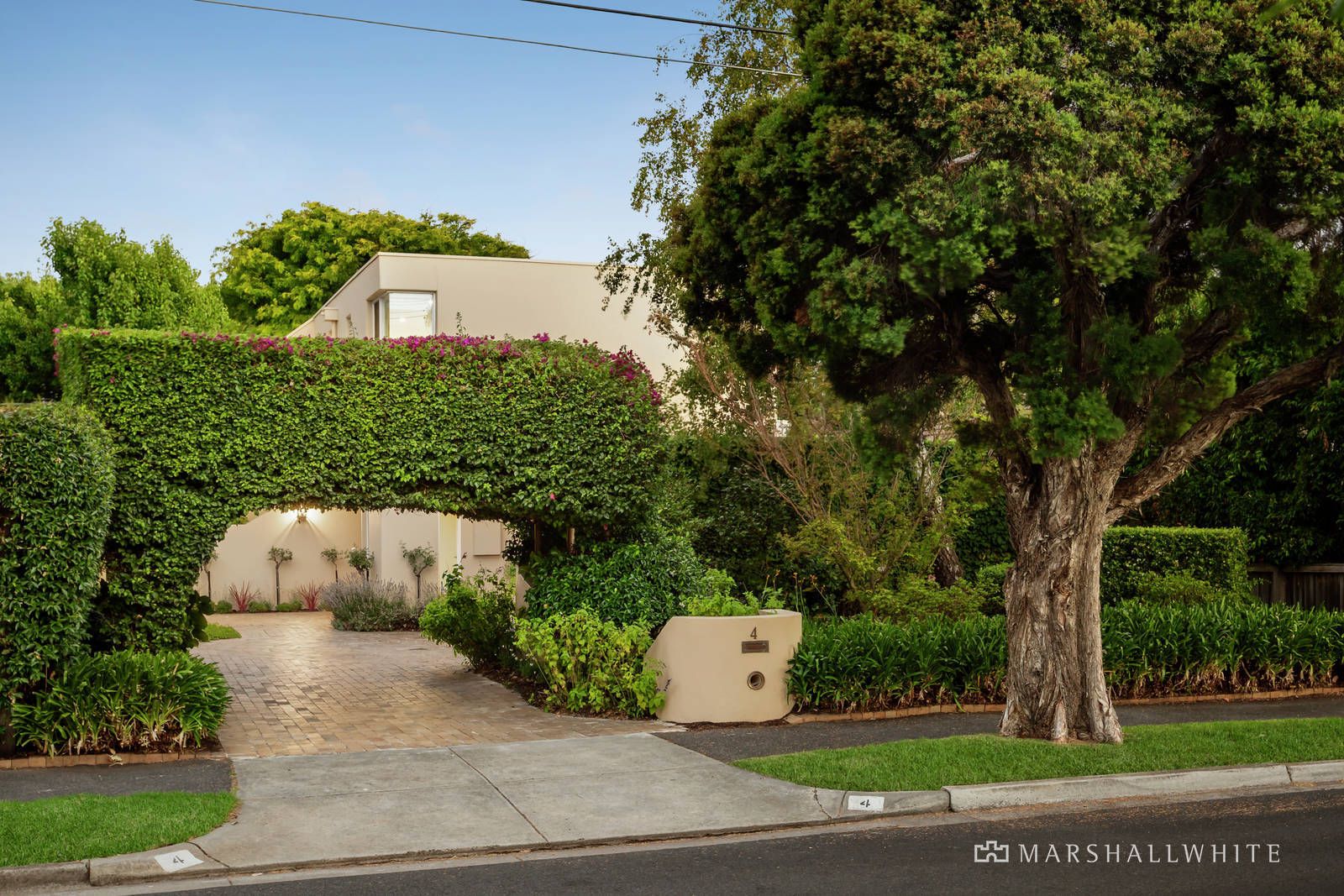 4 bedrooms House in 4 Cavendish Place BRIGHTON VIC, 3186