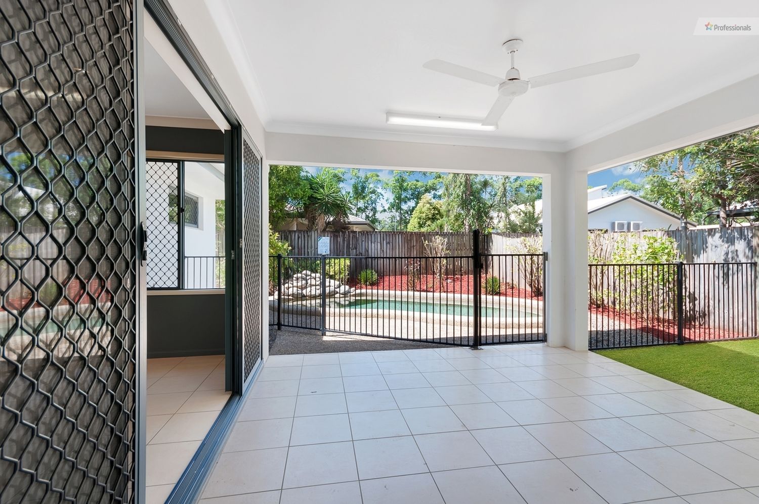 20 Charnley Avenue, Bentley Park QLD 4869, Image 1