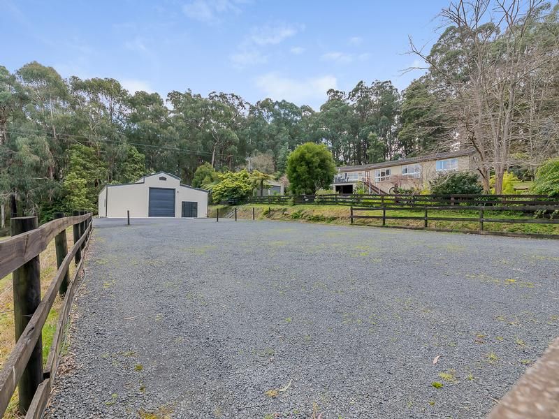 570 GEMBROOK ROAD, Pakenham Upper VIC 3810, Image 2