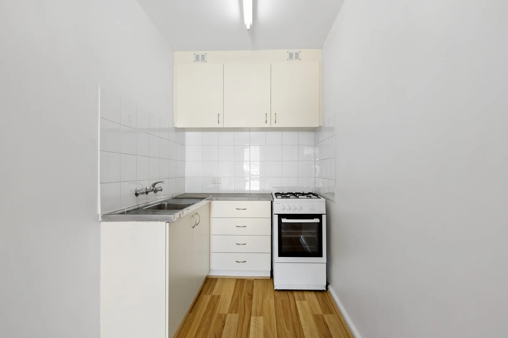 Additional image 5 of 10/1 Fiona Court, St Kilda VIC 3182