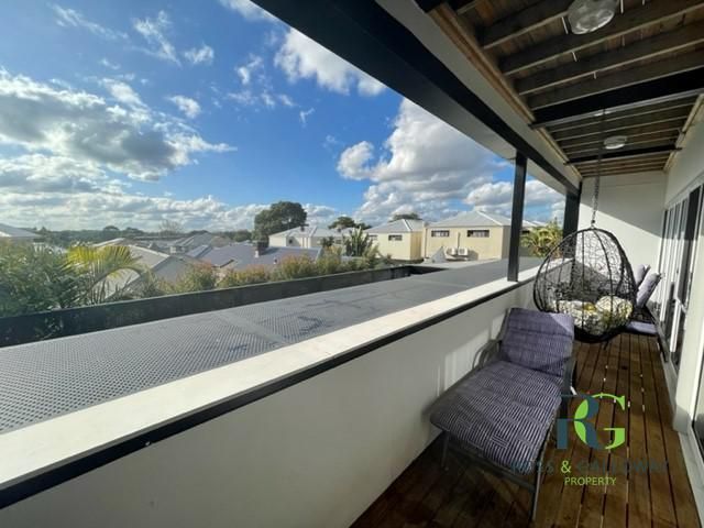 4 bedrooms House in 496A Canning Highway ATTADALE WA, 6156