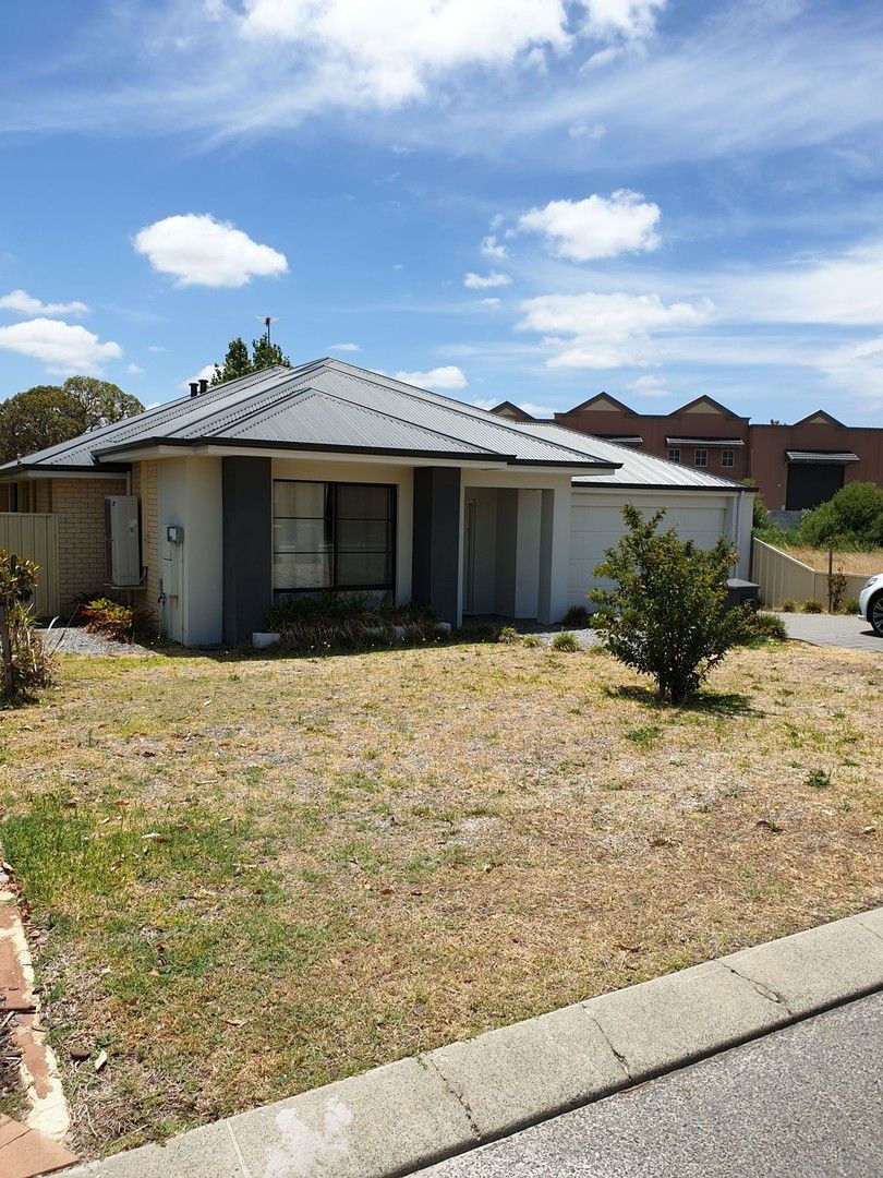 4 bedrooms House in 19 Hughes Street CANNING VALE WA, 6155