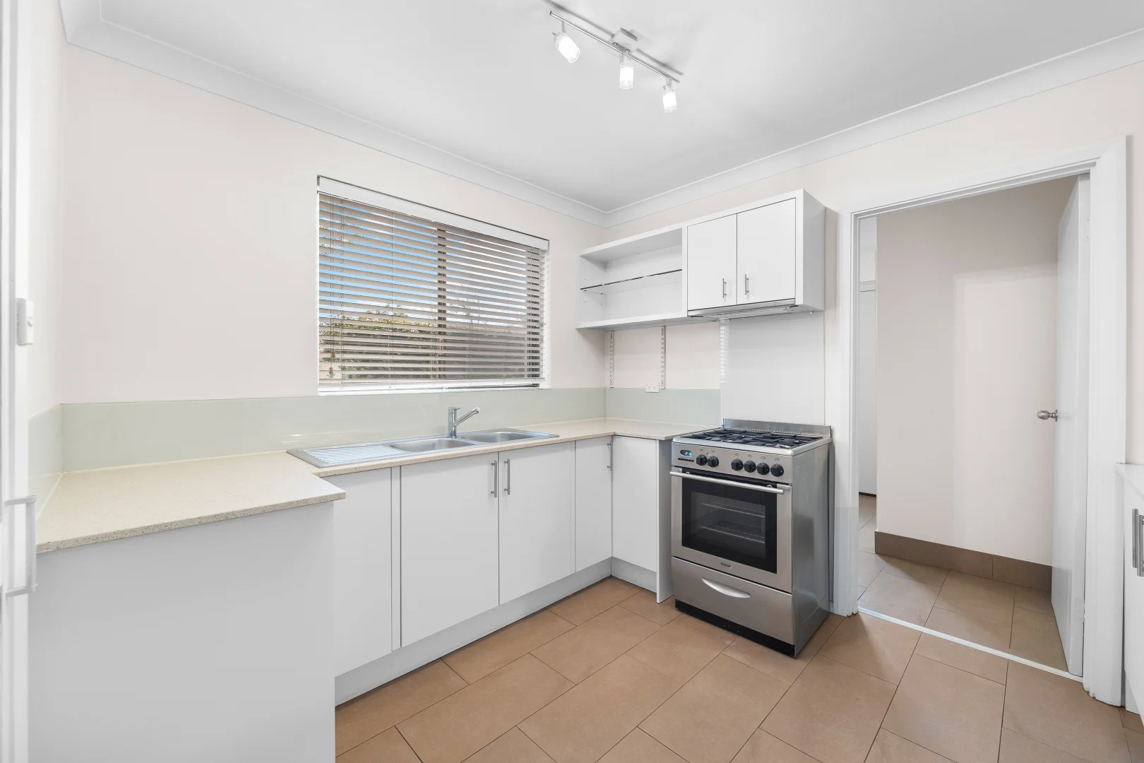 Additional image 4 of 1/79 Macleod Road, Applecross WA 6153