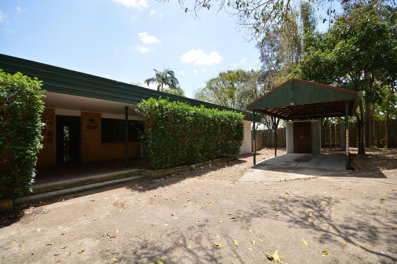 4 bedrooms House in 114 Johnston Street BELLBIRD PARK QLD, 4300