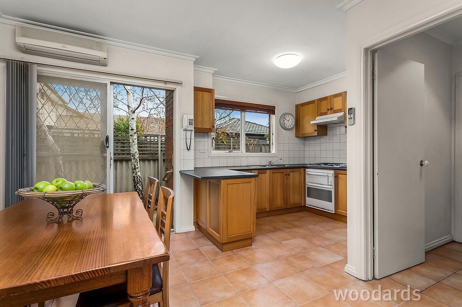 2/7 Kingsley Parade, Carnegie VIC 3163, Image 2