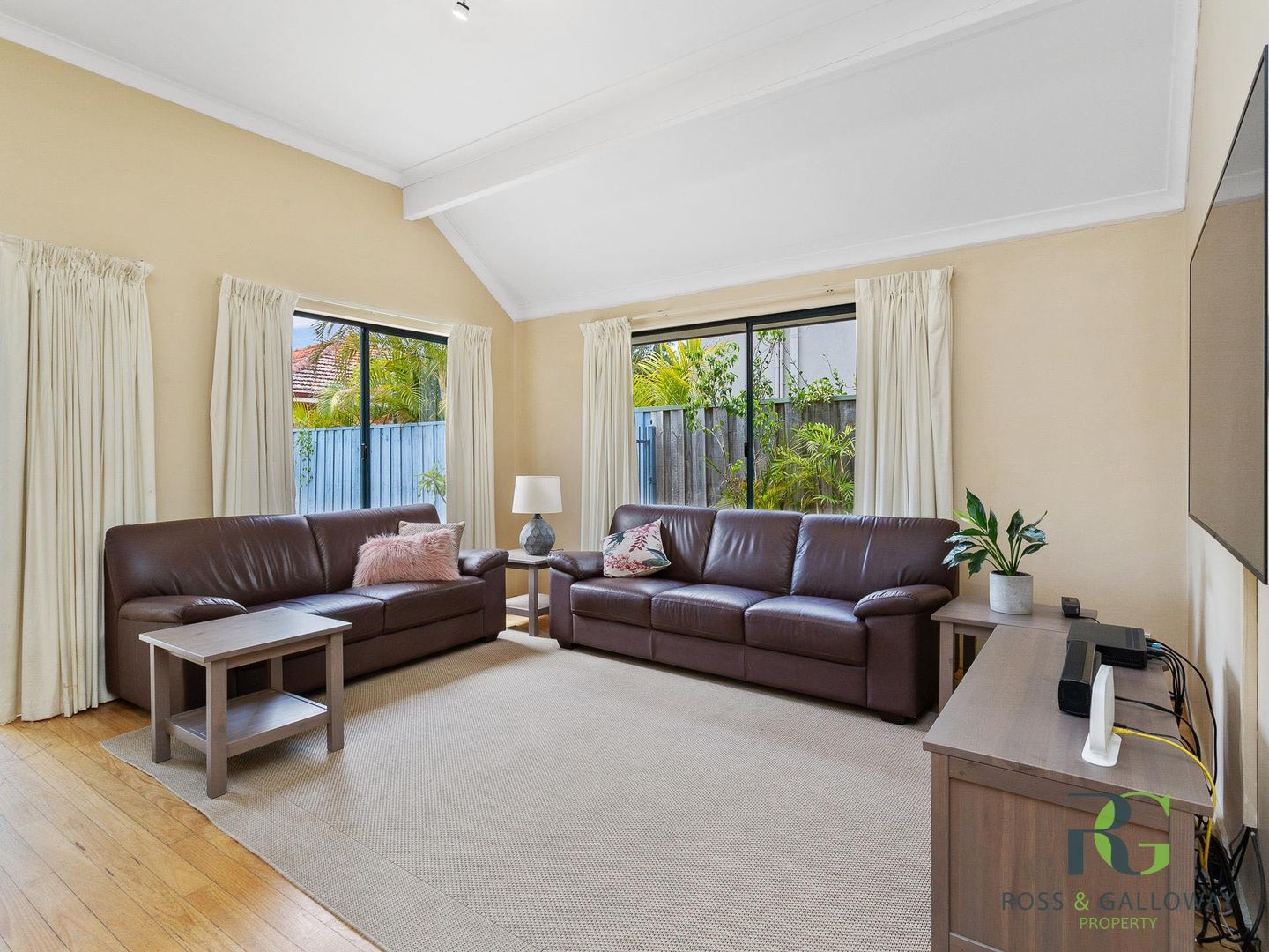 15A Kitchener Road, Melville WA 6156, Image 1