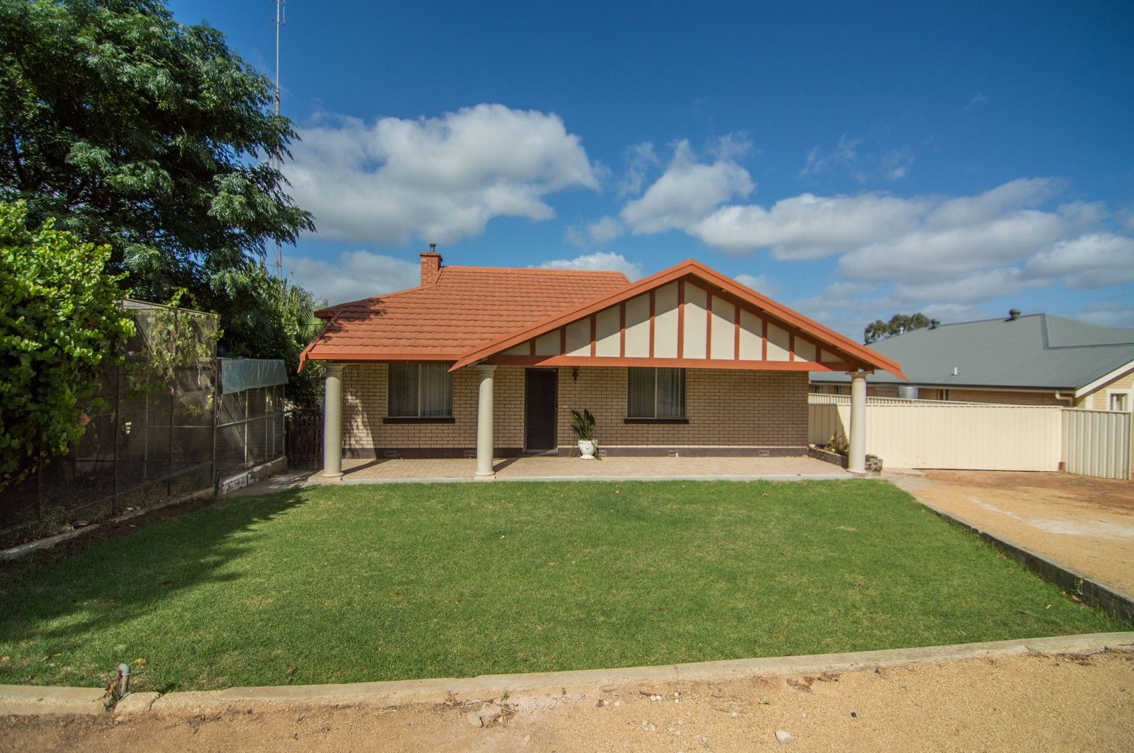 17 Old Sturt Highway, Berri SA 5343, Image 0