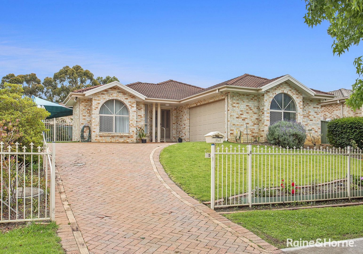 5 Gardenia Crescent, Bomaderry NSW 2541, Image 1