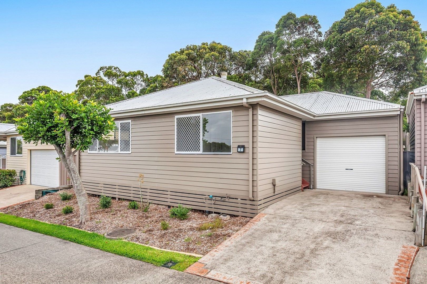 7/2 Saliena Avenue, Lake Munmorah NSW 2259, Image 0