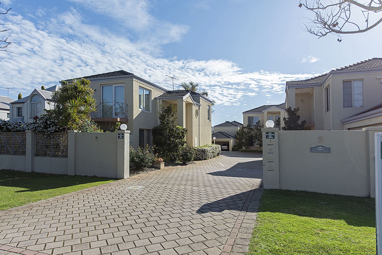 4/5 Macleod Road, Applecros Property History & Address Research Domain