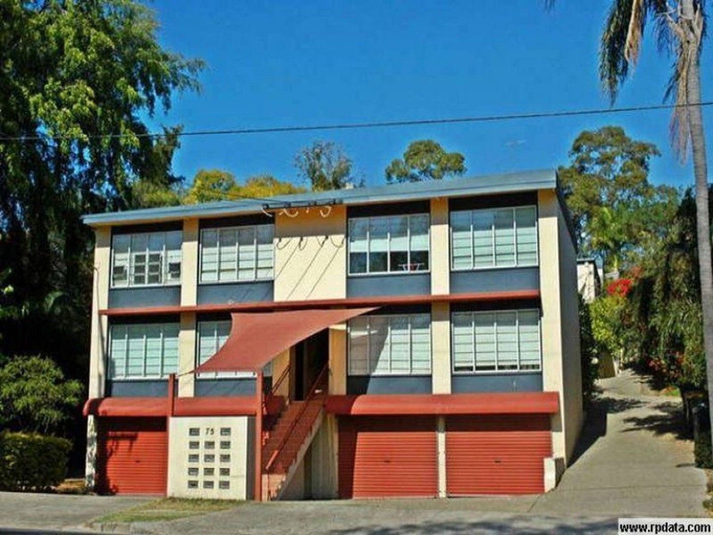 2 bedrooms House in 2/75 SIR FRED SCHONELL DRIVE ST LUCIA QLD, 4067