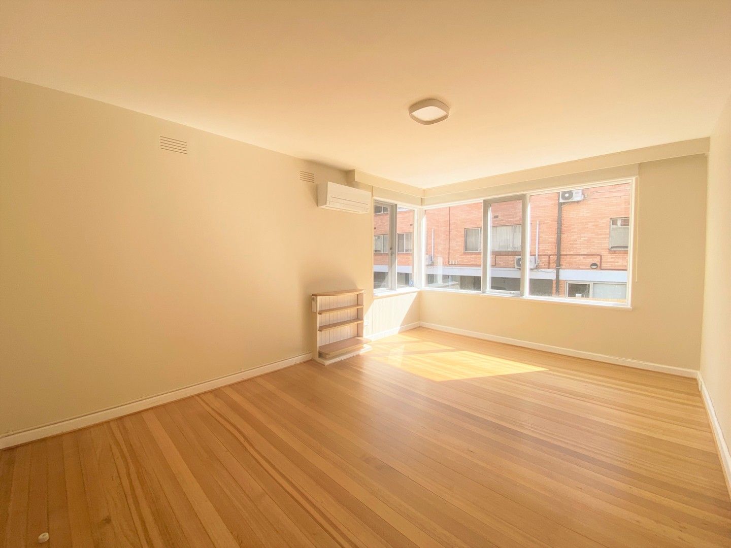 2 bedrooms Apartment / Unit / Flat in 11/66 ALMA ROAD ST KILDA VIC, 3182