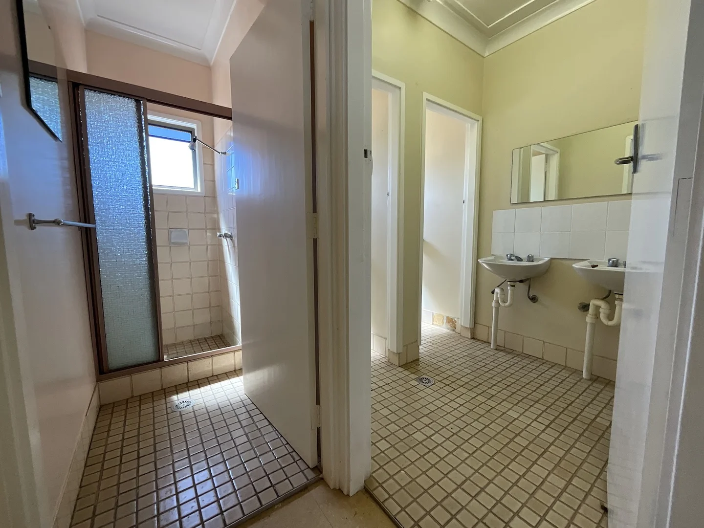 Additional image 18 of 48 - 50 Molesworth Street, Hillston NSW 2675