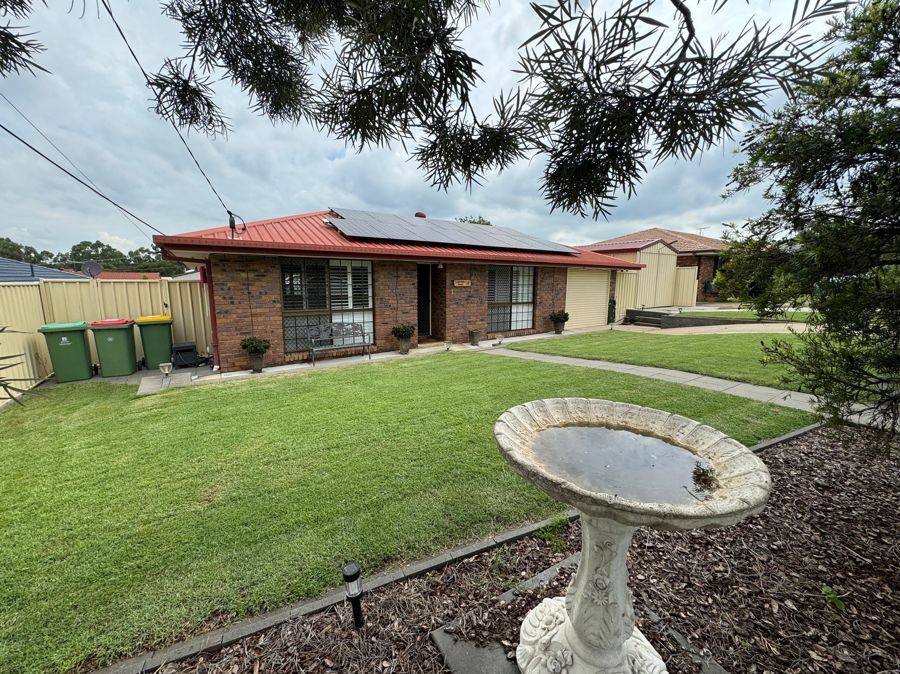 8 Blenheim Crescent, Yamanto QLD 4305, Image 1