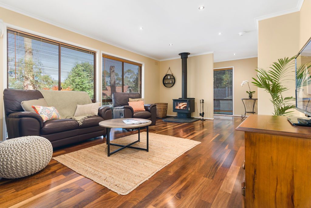 4 Ryans Parade, Mount Macedon VIC 3441, Image 2