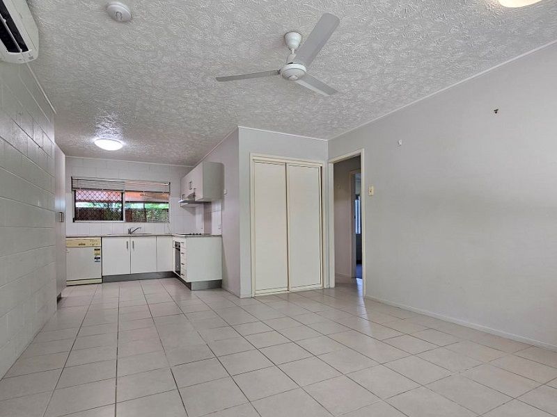 2/3 West Street, Mundingburra QLD 4812, Image 2