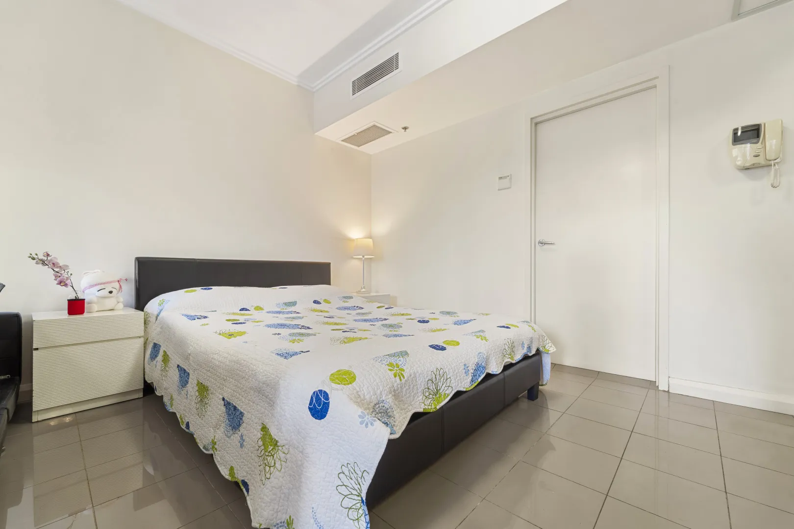 North facing resort-style Studio Apt with amazing cityscape in the World Tower of Sydney CBD – pohled 3
