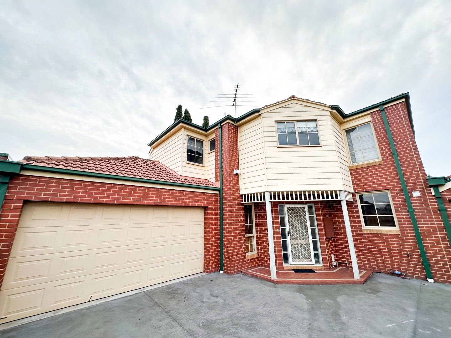 2 bedrooms Townhouse in 3/32 Epsom Road ASCOT VALE VIC, 3032