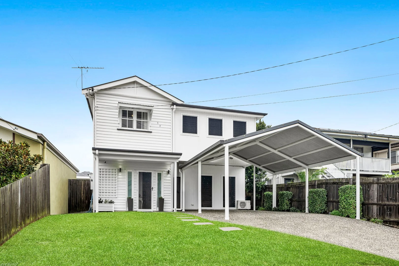 34 Pansy St, Wynnum QLD 4178
