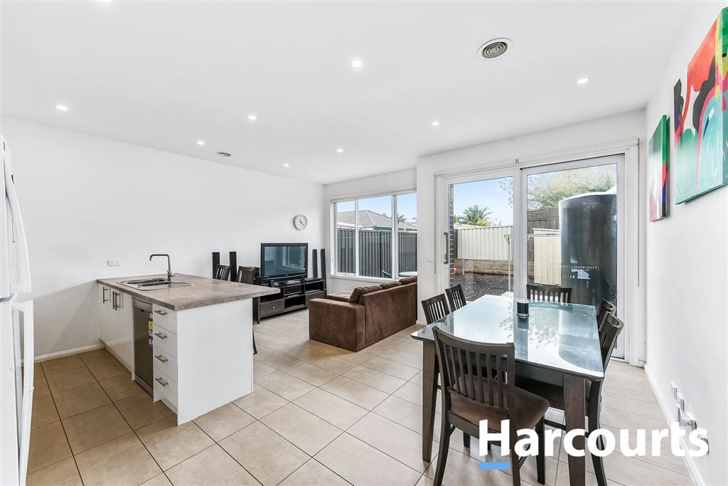 6/14-15 Hazelmere Avenue, Cranbourne West VIC 3977, Image 1