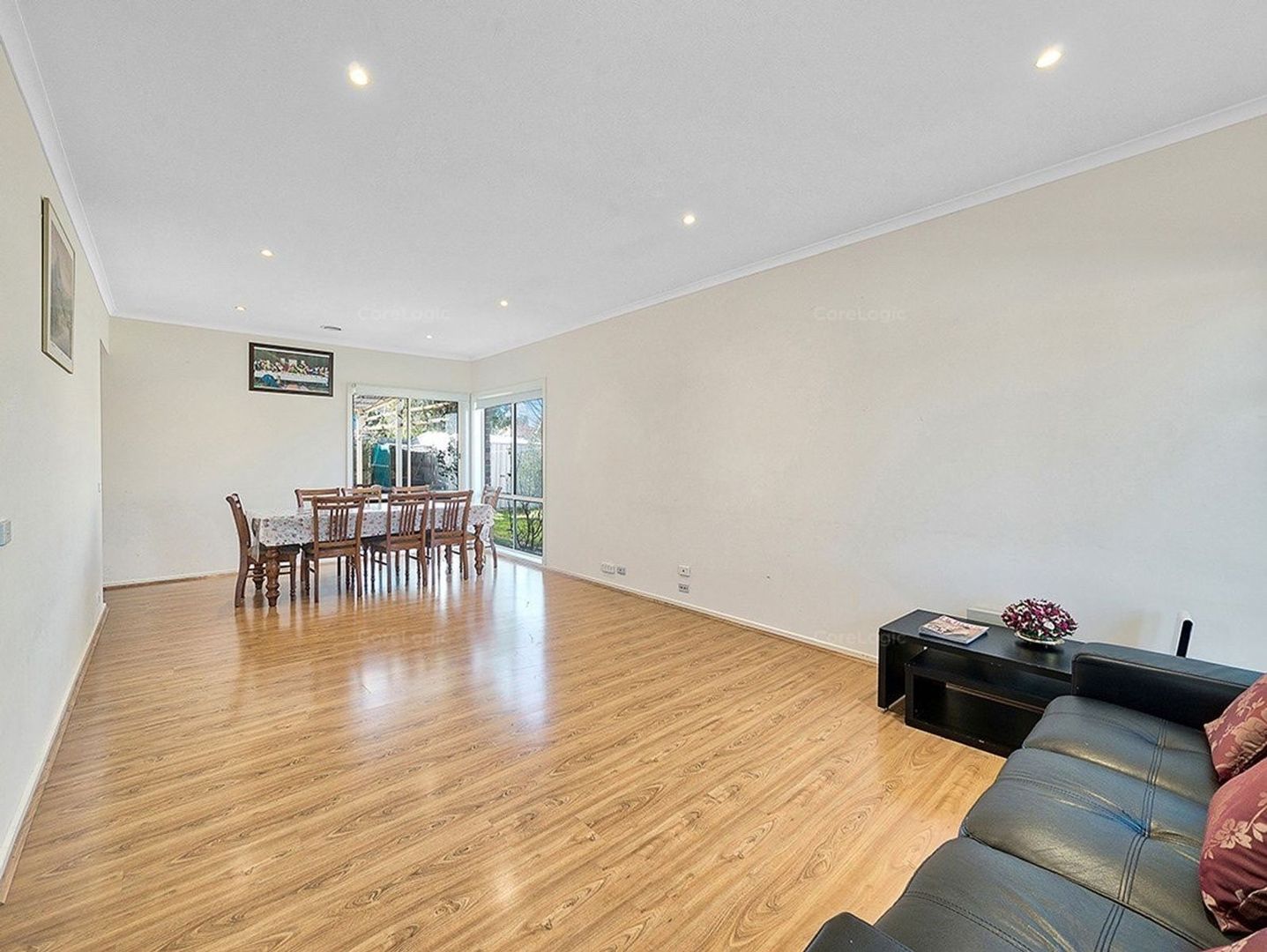 25 Boronia Avenue, Cranbourne VIC 3977, Image 2