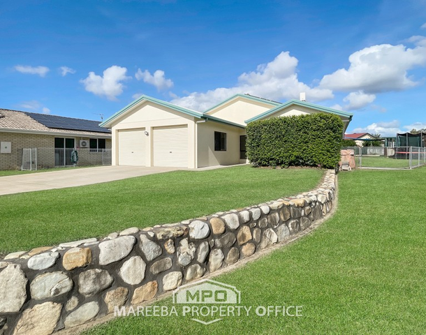 11 Mountain View Close, Mareeba QLD 4880