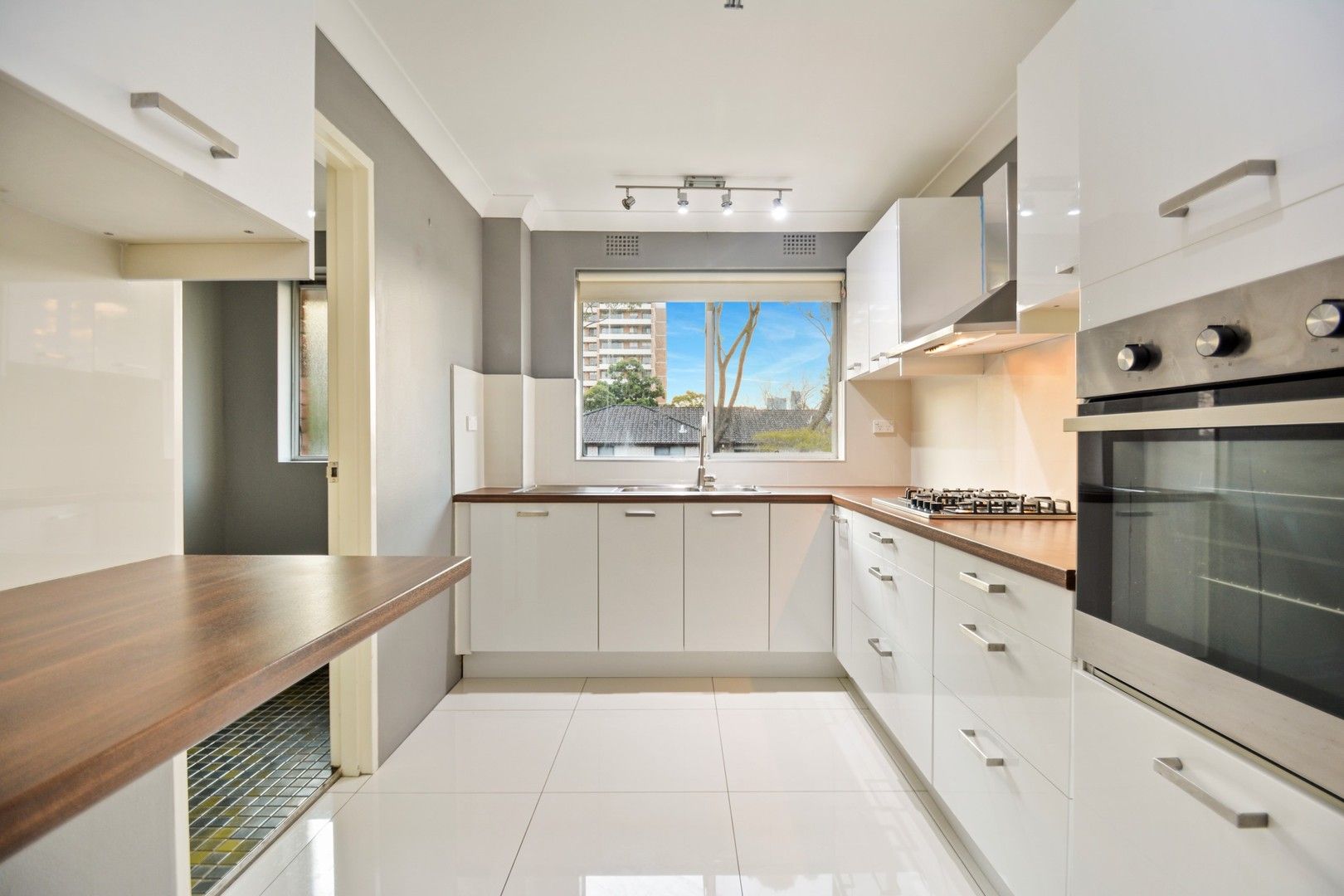 2 bedrooms Apartment / Unit / Flat in 11/3 McMillan Road ARTARMON NSW, 2064