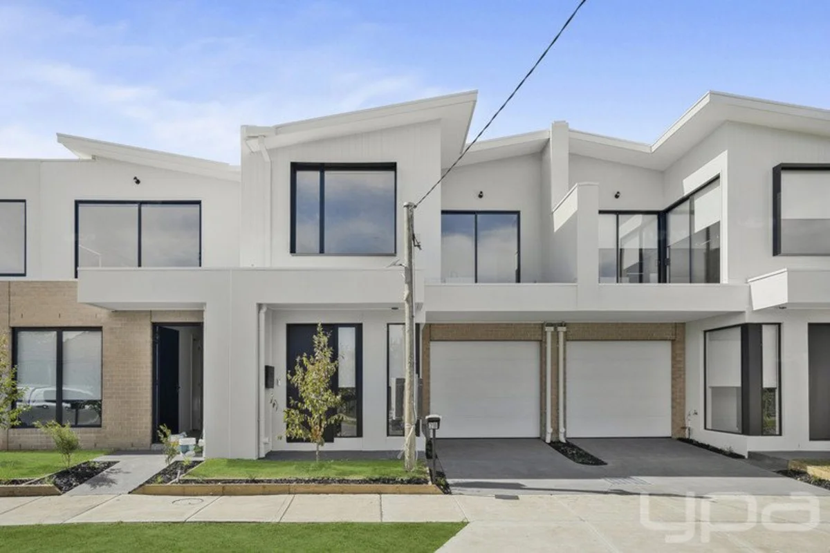 3/77 Suffolk Road, Sunshine North VIC 3020