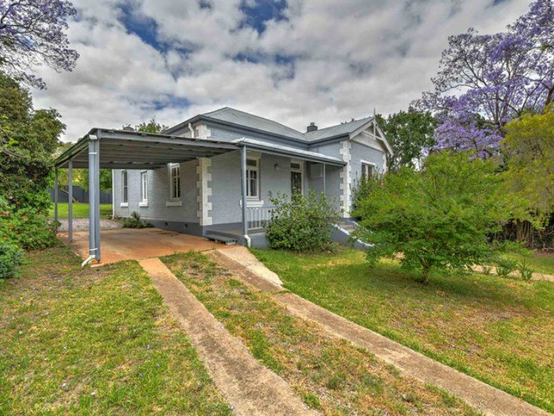 3 bedrooms House in 81 Roderick Street EAST TAMWORTH NSW, 2340