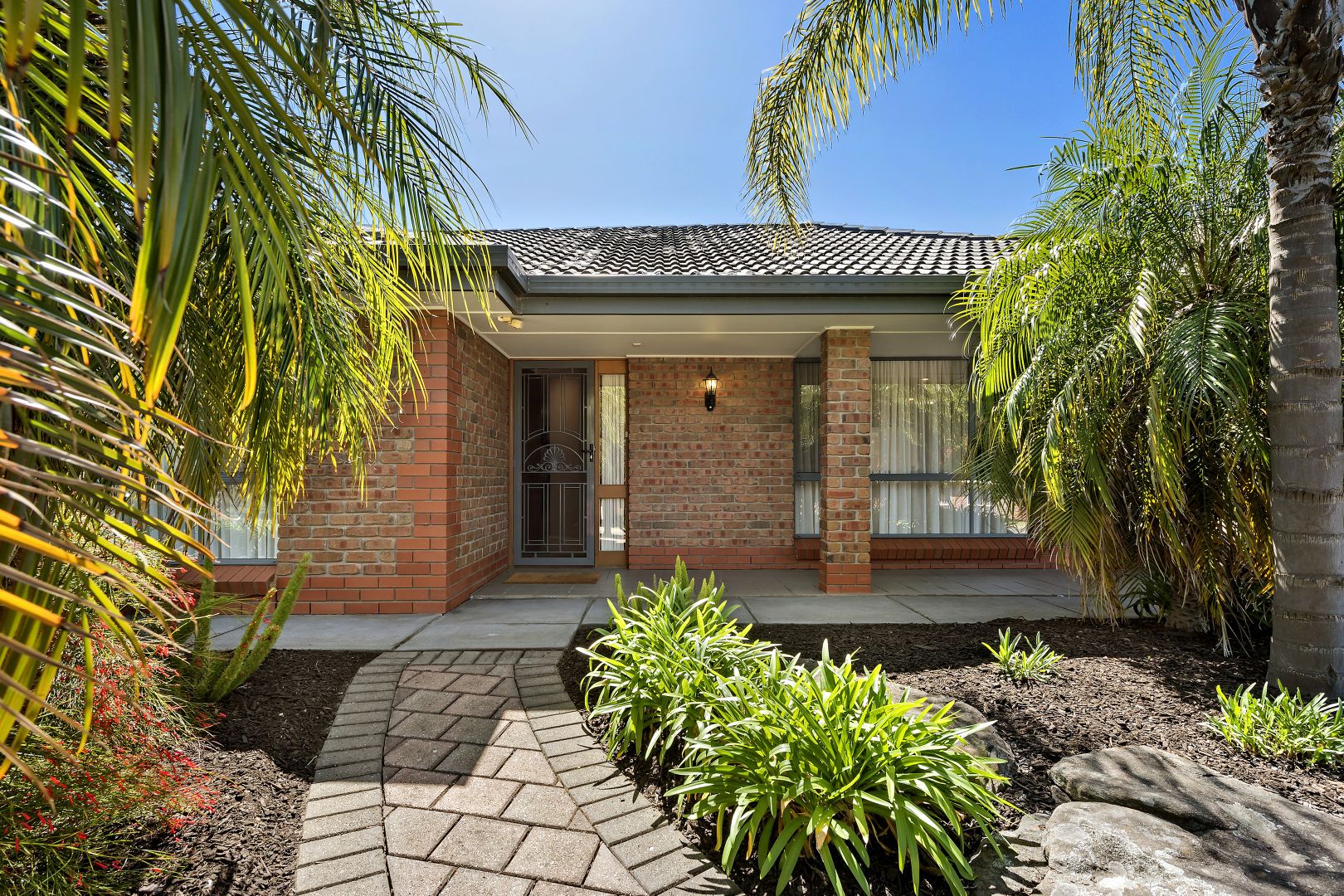 10 De Pledge Court, Wynn Vale SA 5127, Image 2