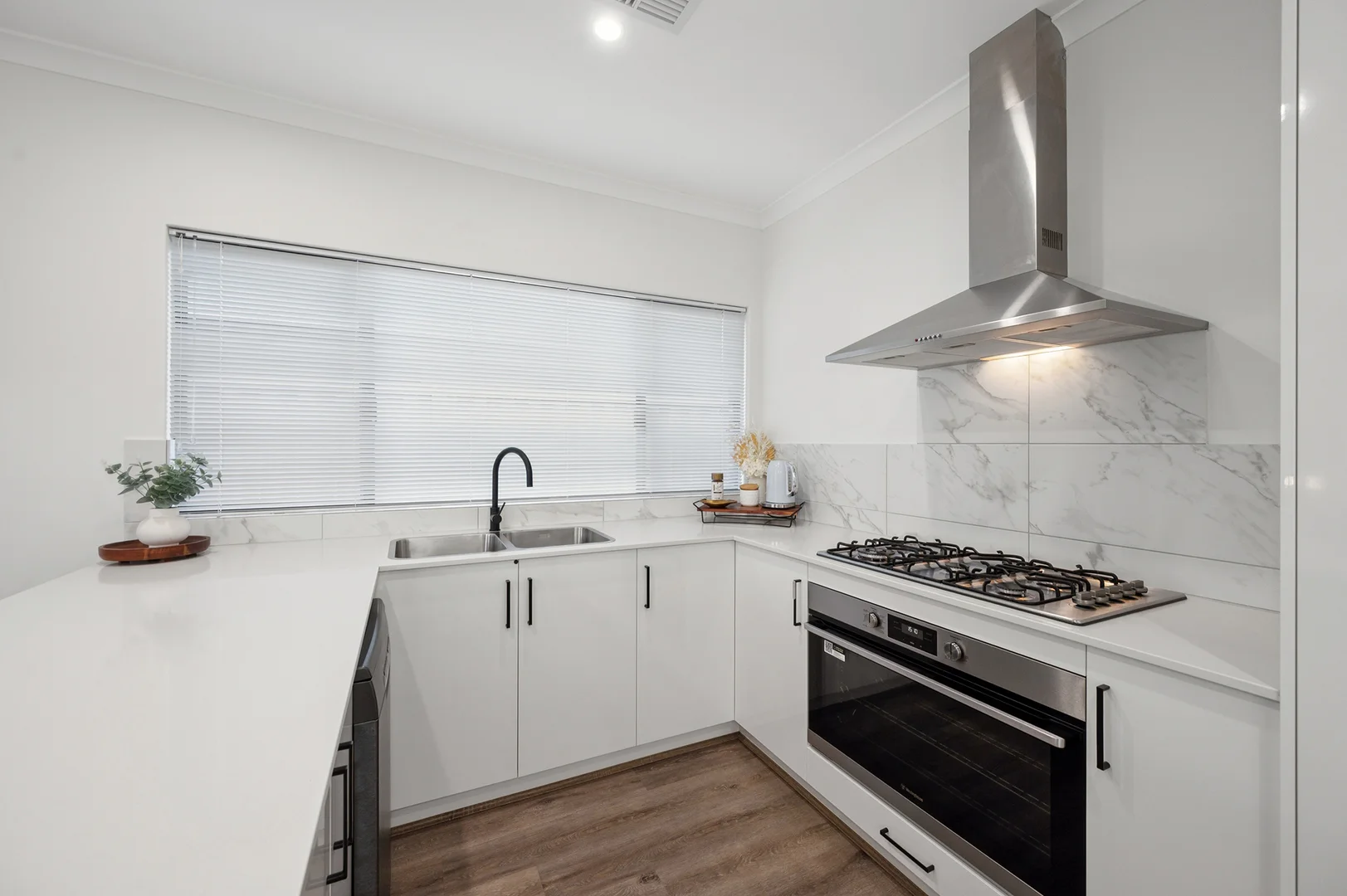 Additional image 3 of 32 Lancaster Loop, Piara Waters WA 6112