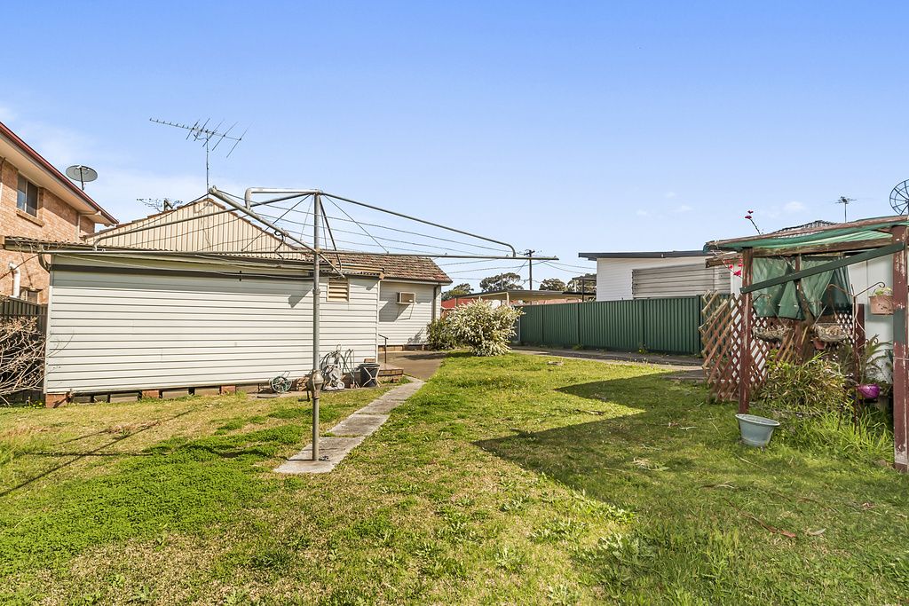 35 Harden Street, Canley Heights NSW 2166, Image 2