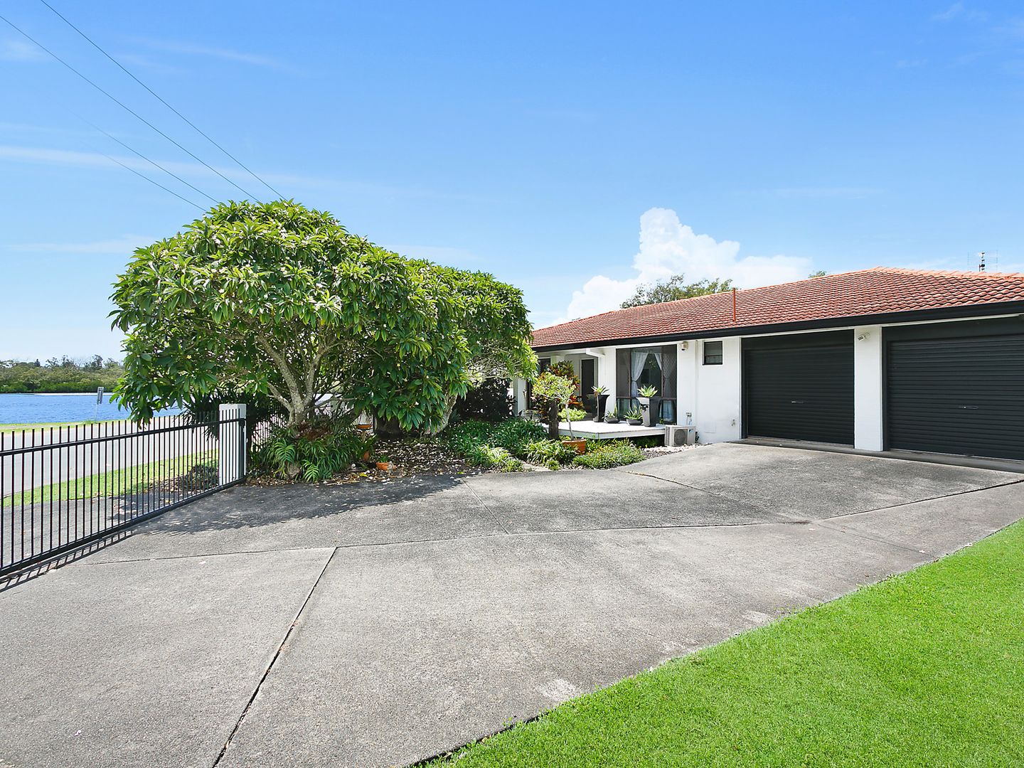 46 Philp Parade, Tweed Heads South NSW 2486, Image 2