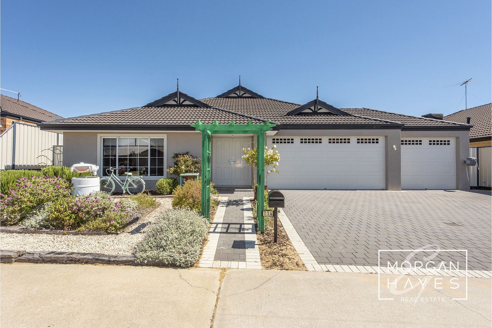 4 bedrooms House in 114 Meadow Springs Drive MEADOW SPRINGS WA, 6210