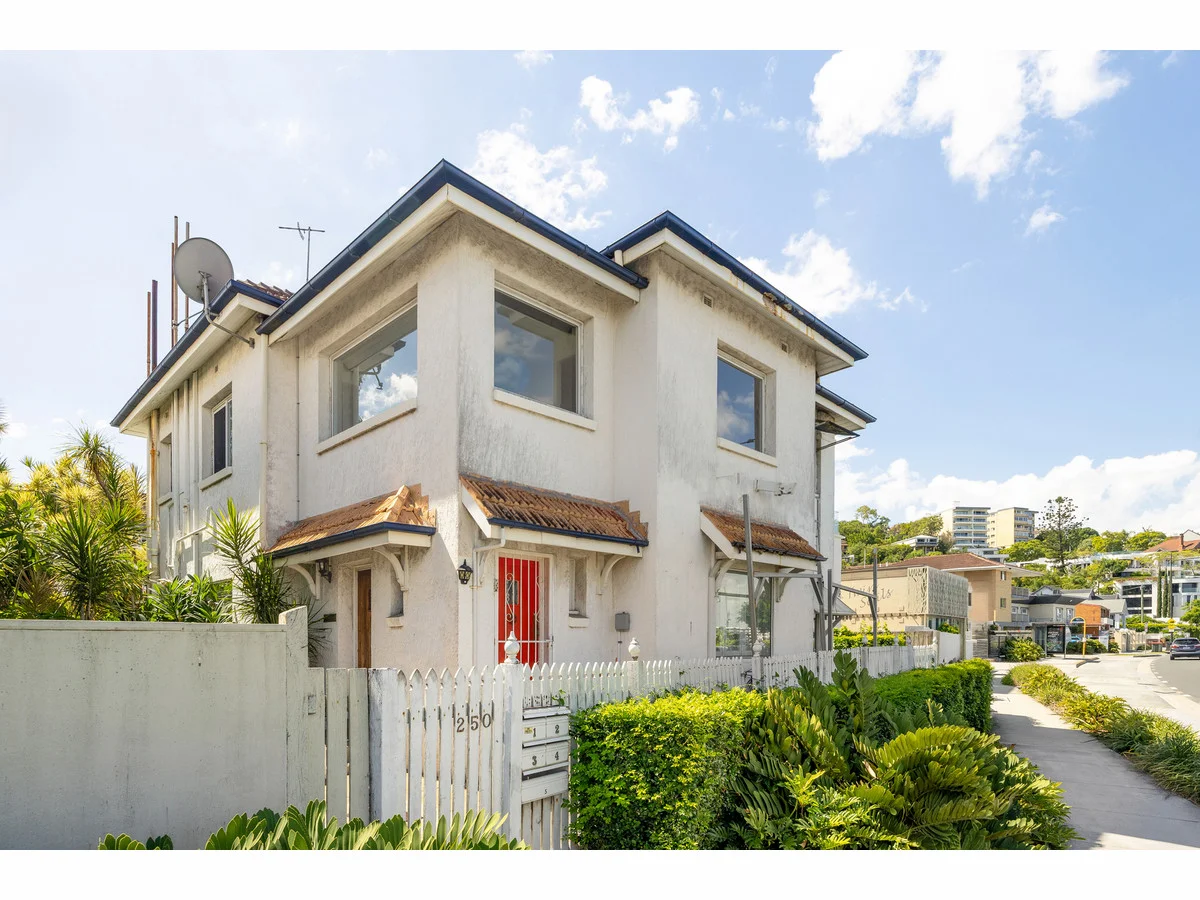 Primary image of 1/250 Kingsford Smith Drive, Hamilton QLD 4007