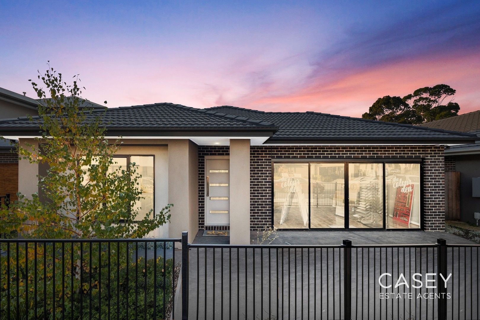 4 bedrooms House in 27 Snead Boulevard CRANBOURNE VIC, 3977