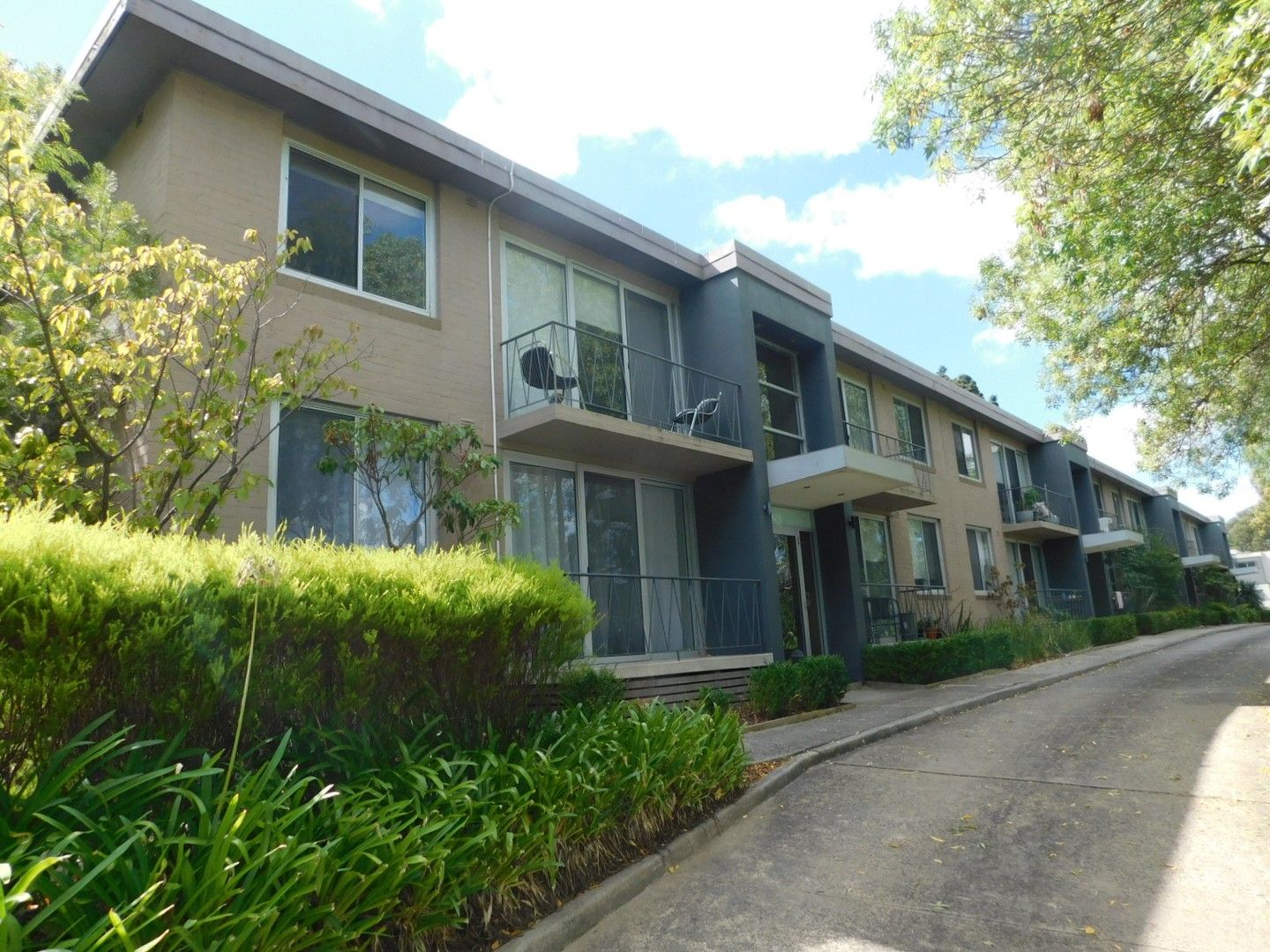 1 bedrooms Apartment / Unit / Flat in 11/14 Stradbroke Avenue HEIDELBERG VIC, 3084